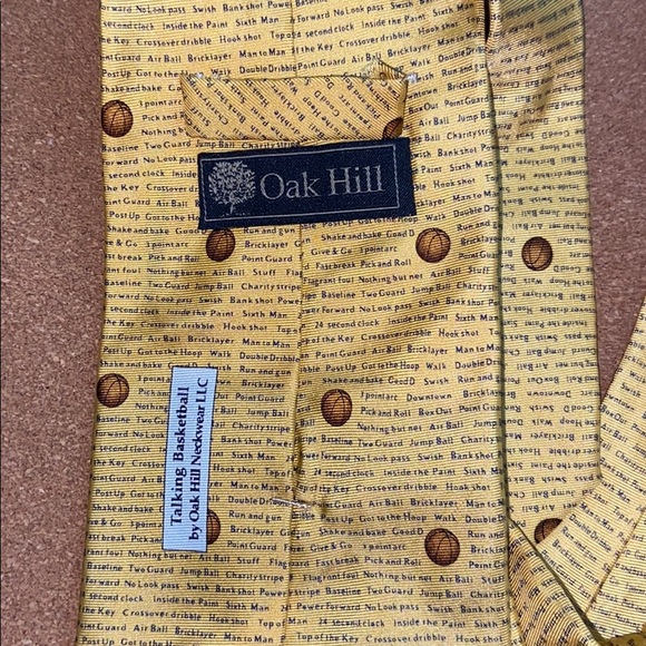 Basketball tie! - Picture 3 of 3